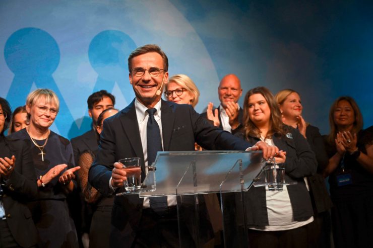 Wahl in Schweden / Rechtsbündnis gewinnt: Drittstärkste Partei will mit rechter Unterstützung den Premier stellen