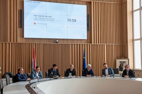 V.l.n.r.: Andr&eacute; Zwally, Pim Knaff, Polizei-Regionaldirektor&nbsp;Tom Didlinger, Georges Mischo, Martin Kox, Christian Weis und Emmanuel Cornelius, der die Arbeitsgruppe zum lokalen Sicherheitsplan leiten wird&nbsp;