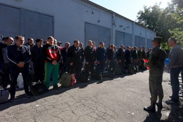 Ukraine-Krieg / Kremlsprecher räumt Verstöße gegen Mobilmachung ein