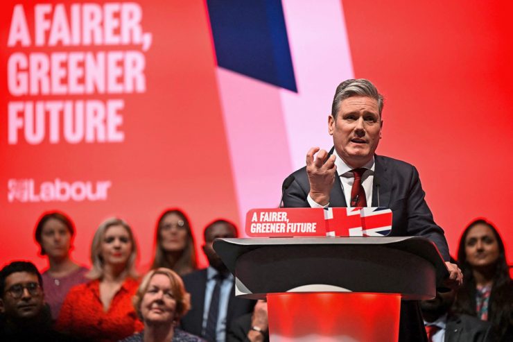 „Peace and Love“ / Die britische Labour-Party trägt Einigkeit zur Schau