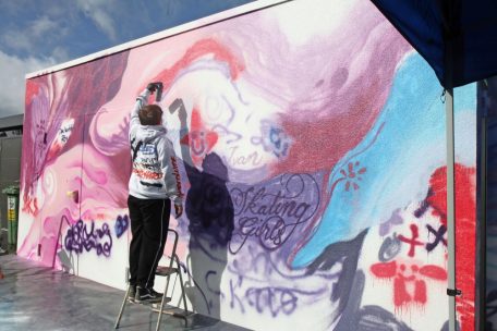  Auch die Graffiti-Kunst war als Teil der &bdquo;Urban Culture&ldquo; beim Event &bdquo;Sk8ing Girls&ldquo; vertreten