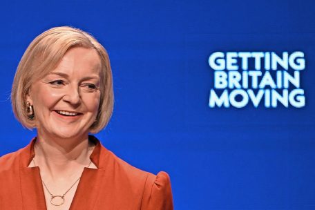 Großbritannien / „Zuhören und Lernen“: Nach einem Monat im Amt wankt Premierministerin Truss
