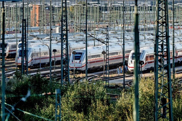 Deutschland / Helfen mehr Kameras und Drohnen? Politik diskutiert über Konsequenzen aus Bahn-Sabotage