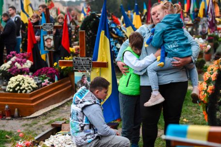 Ukraine-Krieg / Putin entschärft die Tonlage gegenüber Kiew, aber droht der NATO scharf