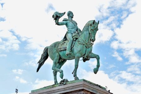 Ab dem 27. Mai n&auml;chsten Jahres wird die Reiterstatue von Wilhelm II. auf einen Platz herabblicken, der eine richtige Verj&uuml;ngungskur erhalten hat