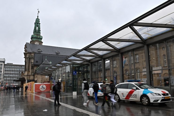 Luxemburg / Dieb schlägt Inhaber eines Lebensmittelgeschäfts im Bahnhofsviertel