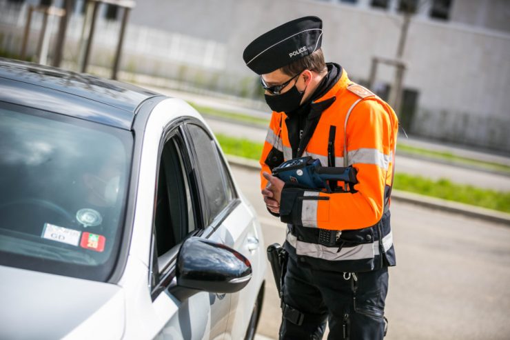 Luxemburg / Großangelegte Alkoholkontrolle: 263 Autofahrer pusten ins Röhrchen