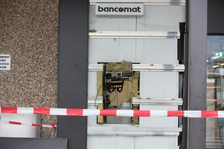 Polizei / Europol schlägt Alarm: Immer heftigere Anschläge auf Geldautomaten