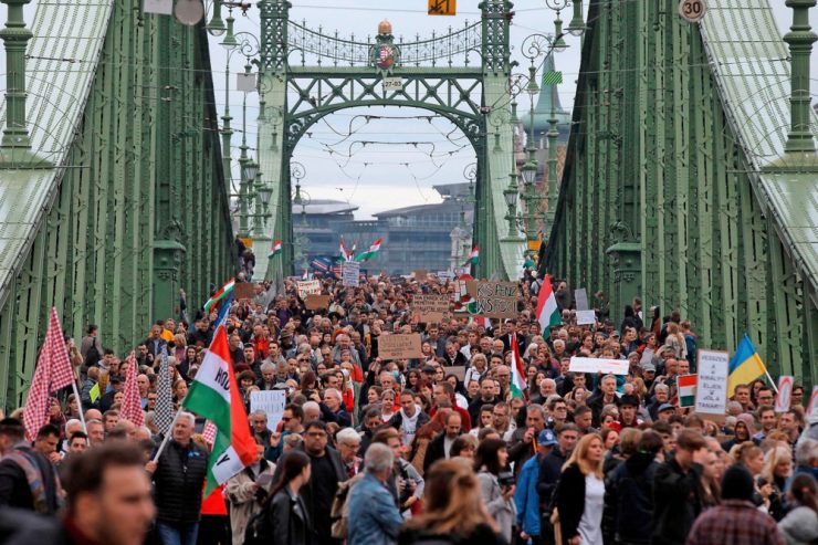 Ungarn / Inflation steigt, das Wachstum schrumpft: Budapest macht die EU zum Sündenbock