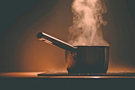 Standpunkt / Elektrifizierung und sauberes Kochen gehen Hand in Hand