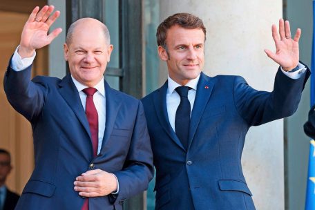 Treffen in Paris / Olaf Scholz und Emmanuel Macron beschwören enge Zusammenarbeit