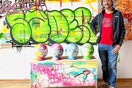 Olivier Sader alias &bdquo;Skillz graffiti&ldquo; hat sich des au&szlig;ergew&ouml;hnlichen Kunstprojekts angenommen