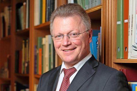 Eberhard Sandschneider