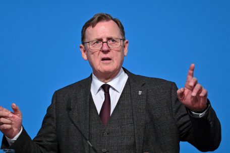 Deutschland / Die Linke kämpft ums Überleben