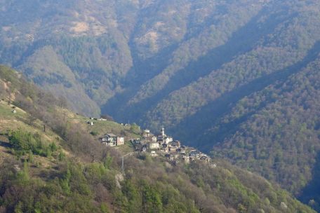 Italien / Nur per Maultierpfad erreichbar – das Dorf Monteviasco hat Rom satt und will in die Schweiz