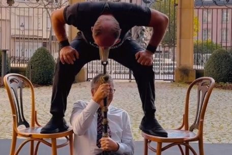 Instagram-Video / Bill Gates trifft auf stärksten Mann Luxemburgs