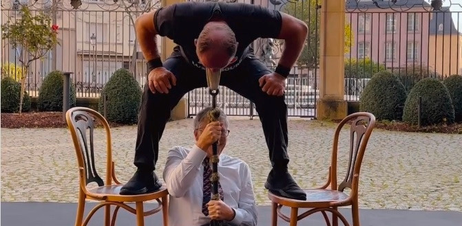 Instagram-Video / Bill Gates trifft auf stärksten Mann Luxemburgs