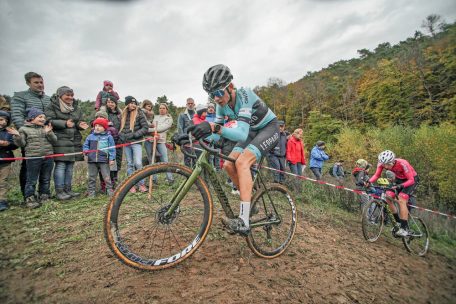 Cyclocross / Rennen in Brouch: Premierensieg für Espoir Mats Wenzel