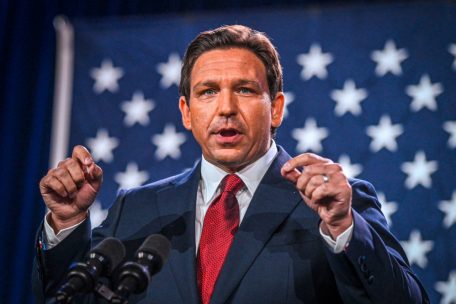 Der wiedergew&auml;hlte Gouverneur von Florida, Ron DeSantis