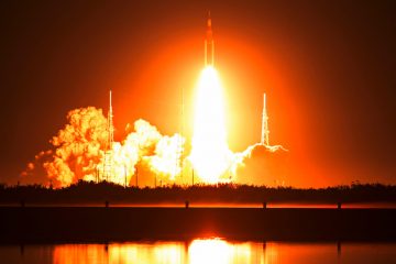 Mittwoch / Verspätet zurück zum Mond: Erster „Artemis“-Flug der NASA gestartet