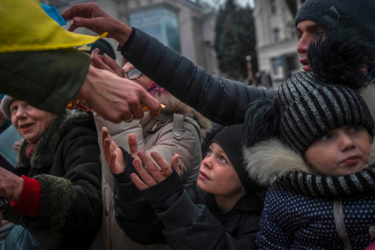 Ukraine-Krieg / Russische Armee beschießt Cherson, mehr Folteropfer als bei Kiew und Charkiw erwartet