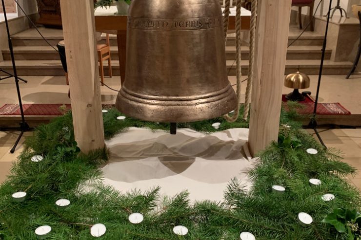 Einweihung / Sie läutet endlich: Stolzemburgs jüngste Glocke hängt nun im ältesten Bauwerk der Gemeinde 