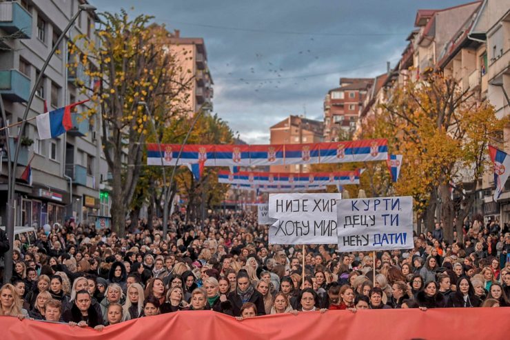 Kosovo/Serbien / Eskalierter Autoschilderstreit vorläufig beigelegt