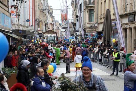 Kavalkaden 2023 / Nach Vorverlegung der „Escher Fuesent“: Kinder-Umzug in Kayl weicht zähneknirschend auf den 12. März aus