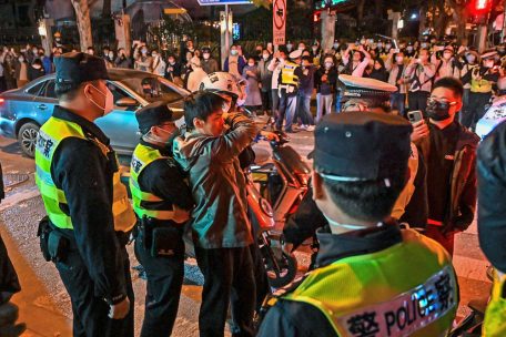 China / „Nieder mit Xi Jinping!“: Beispiellose Welle des zivilen Ungehorsams bei Corona-Protesten