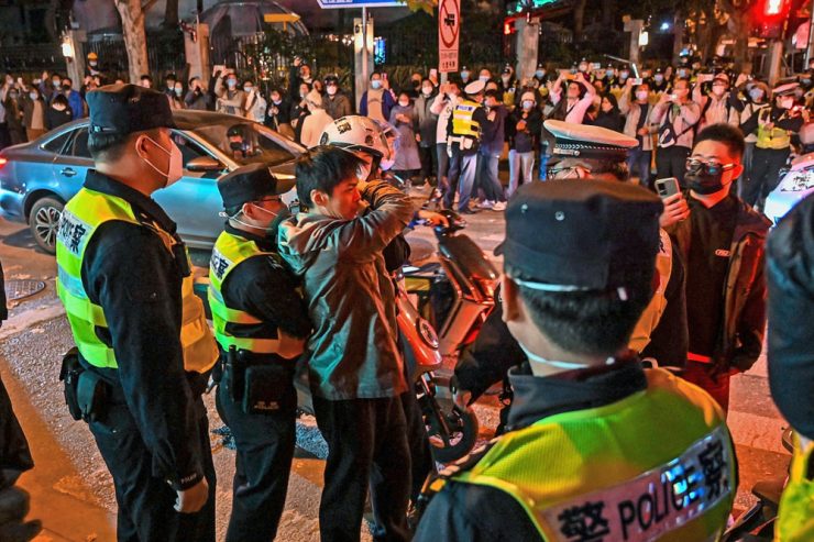 China / „Nieder mit Xi Jinping!“: Beispiellose Welle des zivilen Ungehorsams bei Corona-Protesten