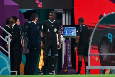 Tageblatt-WM-Kolumne / VAR ist wie Trump und die Schwurbler