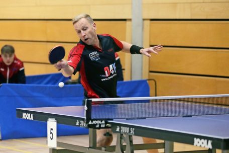 Tischtennis / Roodt packt seine Chance beim Schopf