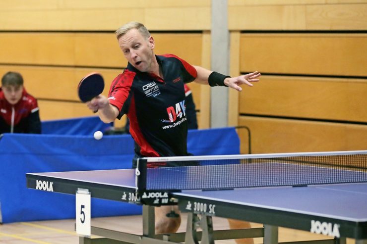 Tischtennis / Roodt packt seine Chance beim Schopf