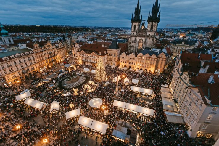 Prag lädt ein / Weihnachtszeit an der Moldau