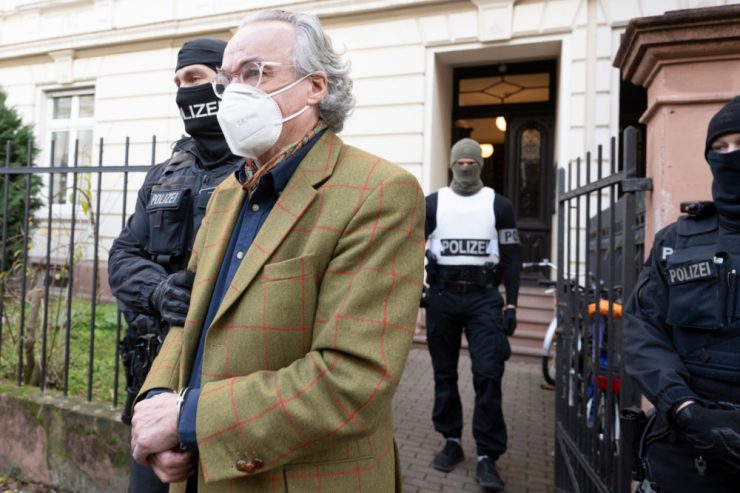 Deutschland / Mutmaßliche „Reichsbürger“ wollten Staat stürzen – 25 Festnahmen