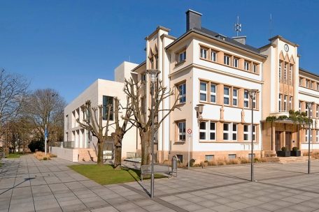 Petingen / City-App, Sport, Kunst und Bildung: Bürgermeister Pierre Mellina stellt letzten Haushalt vor