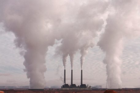 Umweltpolitik / CO2 hat seinen Preis: Einigung beim größten Klimaschutzpaket der EU