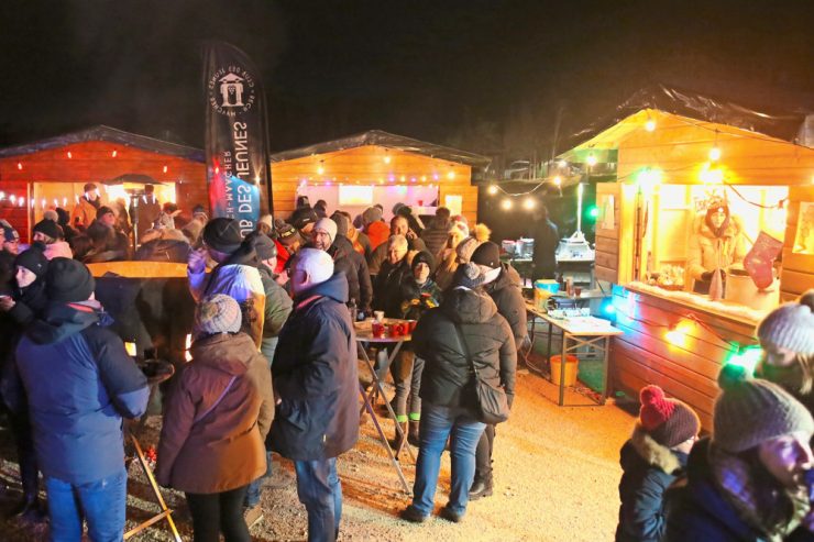 Remerschen / Glühwein statt Badehose: gute Stimmung auf dem Weihnachtsmarkt