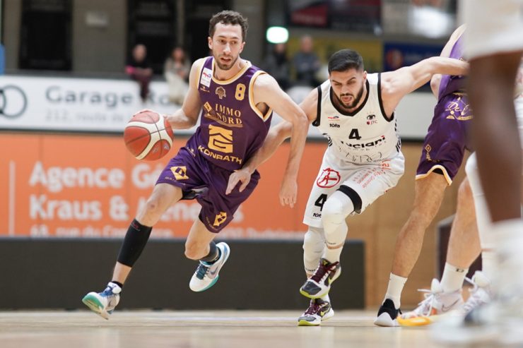 Basketball / Stand vor der Weihnachtspause: Der Meister führt das Feld an