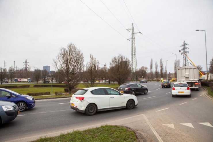 Esch/Belval / Unfall: Kreisverkehr Raemerich am Mittwochabend teils gesperrt