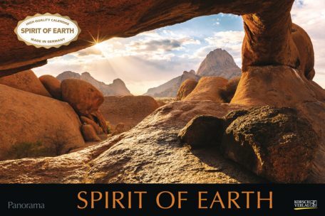 (7) „Spirit of Earth 2023“,<br />
Korsch-Verlag,<br />
Gilching 2022,<br />
22,00 Euro