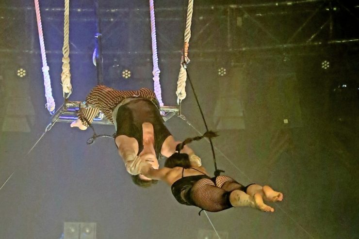 Cirque du Lux / Adrenalin und Leidenschaft: Die Artisten Micaela und Matias im Gespräch