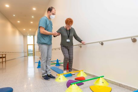 Begegnungen auf Augenhöhe / „Humanitude“: Sanemer Seniorenheim mit Qualitätslabel ausgezeichnet