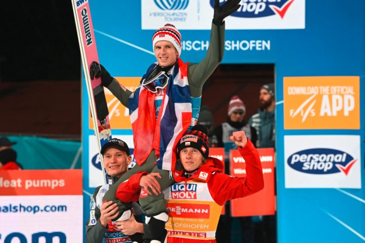 Skispringen / Ein wundersamer Aufstieg: Halvor Egner Granerud gewinnt Vierschanzentournee