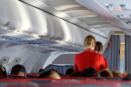 Spanien / Bewerberinnen für Airline mussten in Unterwäsche antreten