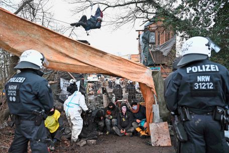 Deutschland / Räumung von Lützerath wird zur Belastungsprobe für die Grünen