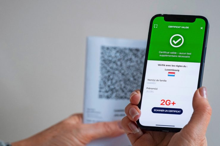 EU / Corona-Zertifikat hat Reisen während Pandemie erleichtert