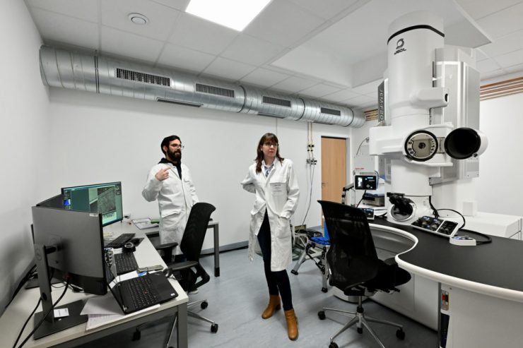 LIST / Luxemburgs neues Supermikroskop – „Wir können sogar einzelne Atome erkennen“