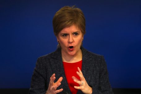 Großbritannien / Streit um Transgender-Rechte führt zu Verfassungskonflikt