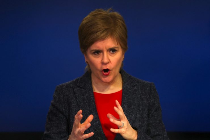 Großbritannien / Streit um Transgender-Rechte führt zu Verfassungskonflikt